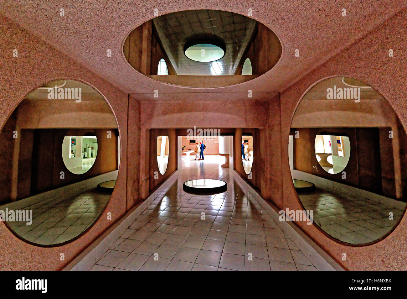 Lanzarote Jameos del Agua Vulcano informazioni specchi in camera Foto Stock