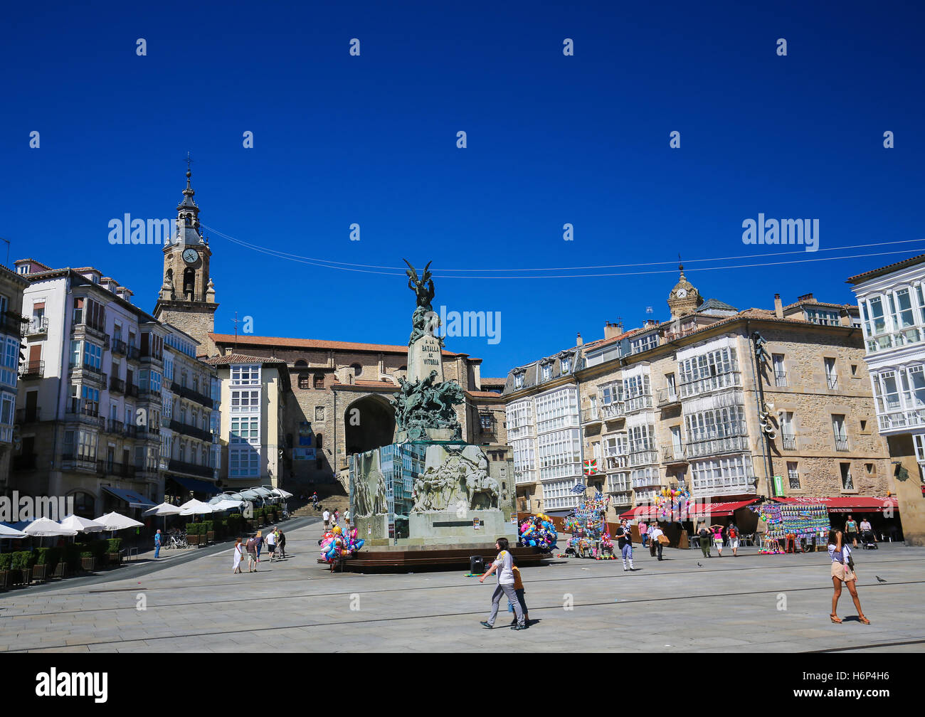 Monumento commemorativo della Battaglia di Vitoria a Andre Maria Zuria/Virgen Blanca quadrato di Vitoria-Gasteiz, la città capitale di t Foto Stock