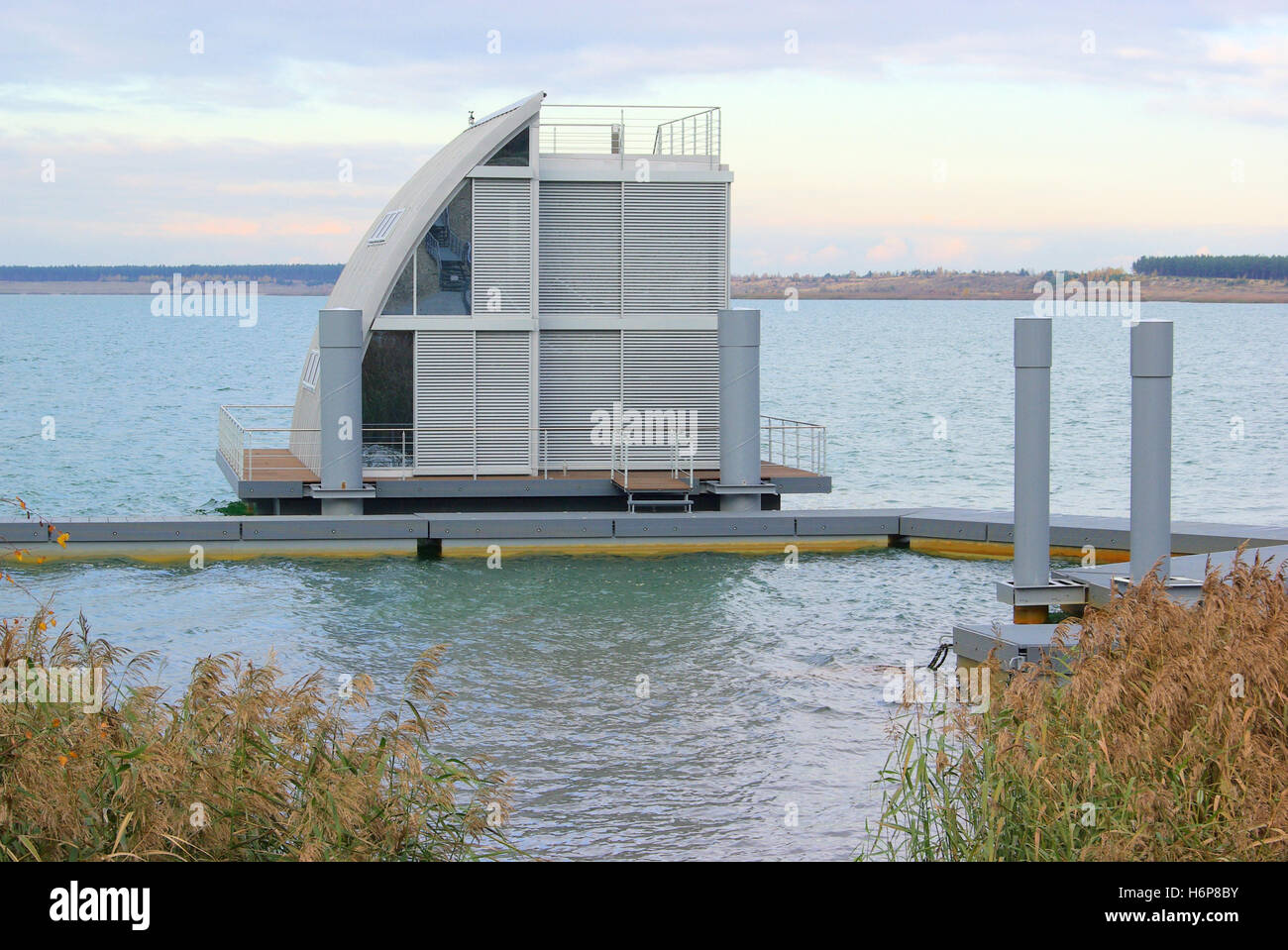 Casa galleggiante - nuoto house 09 Foto Stock