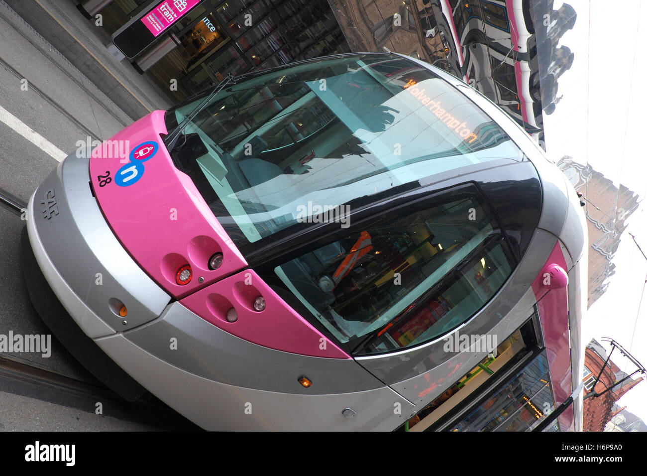 Birmingham REGNO UNITO Midland metro tram light rail trasporto pubblico fuori Birmingham New Street nel centro della città Foto Stock