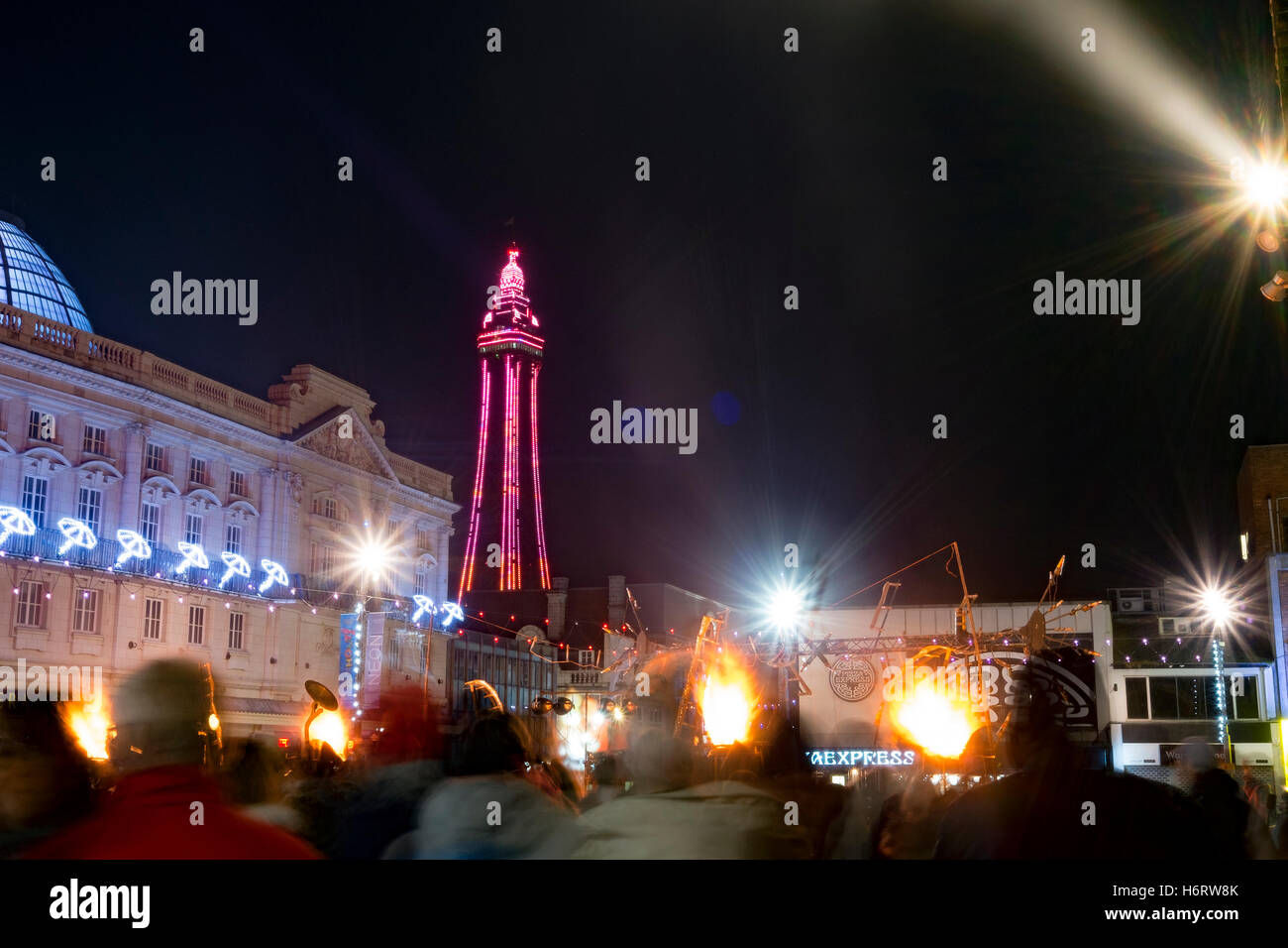 Venerdì nero vendita negozio vendita negozi convenienti sconti rivenditore al dettaglio offerta offerte shopper riduzione dello shopping prezzo ridotto occasioni bargain store Foto Stock