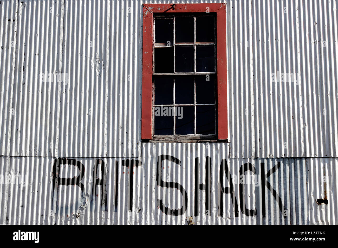 Aragosta esca shack segno ondulato attrezzature di stagno pesca industria portuali del porto di Portland Maine New England USA Foto Stock