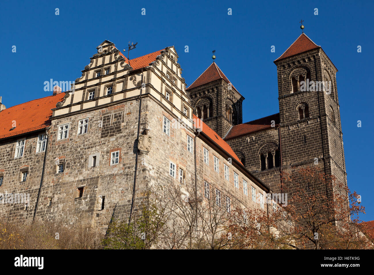 Città vecchia, monastero, convento, chateau, castello, blu, house, un edificio torre, Foto Stock