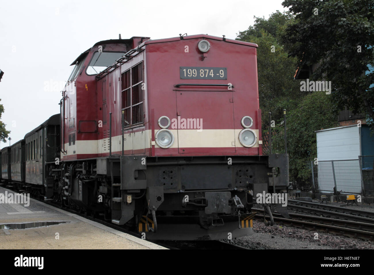 Locomotore ferroviario treno motore materiale rotabile veicolo mezzi di viaggio storico il trasporto di traffico di resina del traffico ferroviario Foto Stock