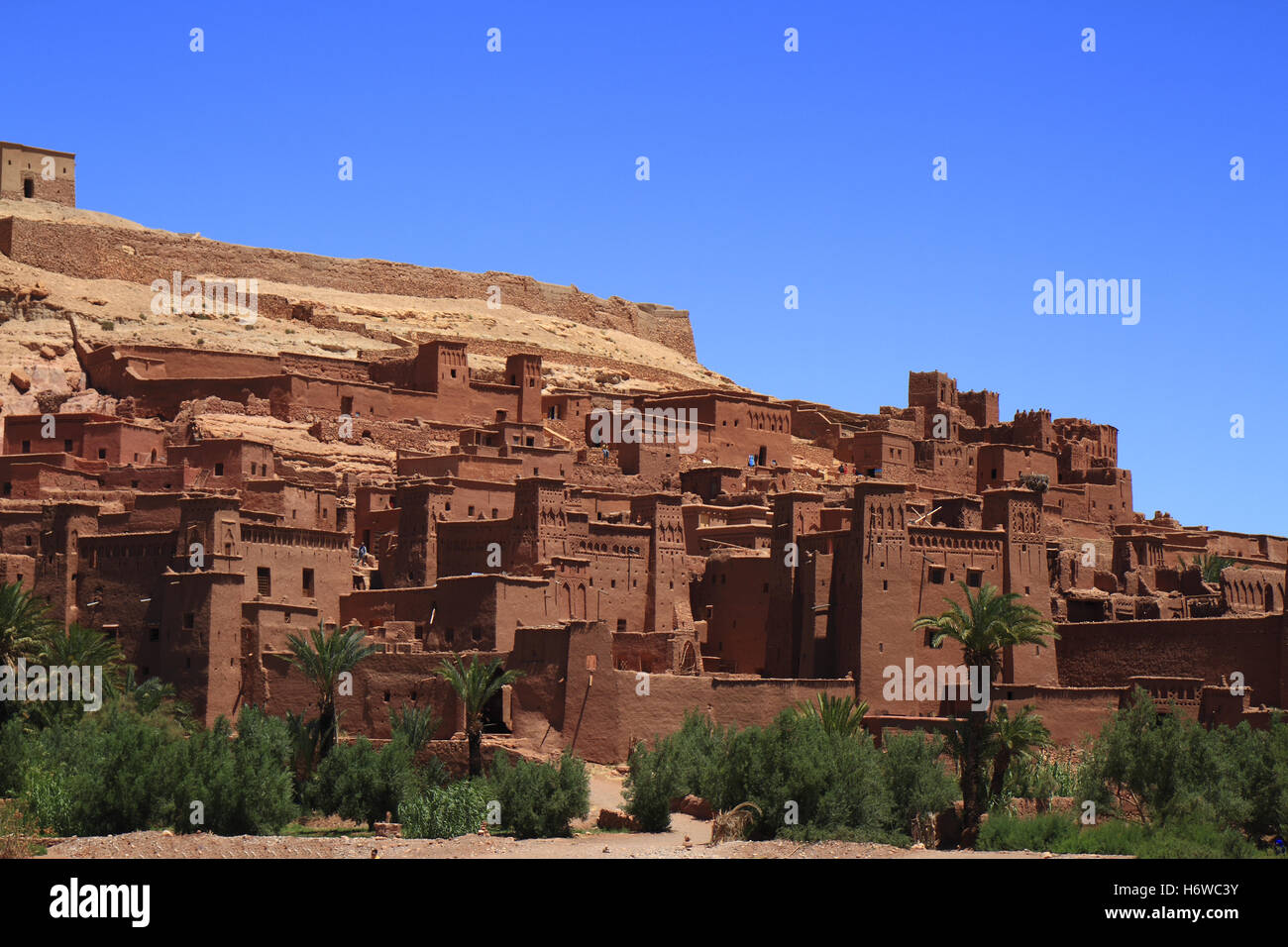Tower city città cultura monumento hill vasto deserto rovina parete oasi del nord africa fortezza esotici monumentale di arenaria Foto Stock
