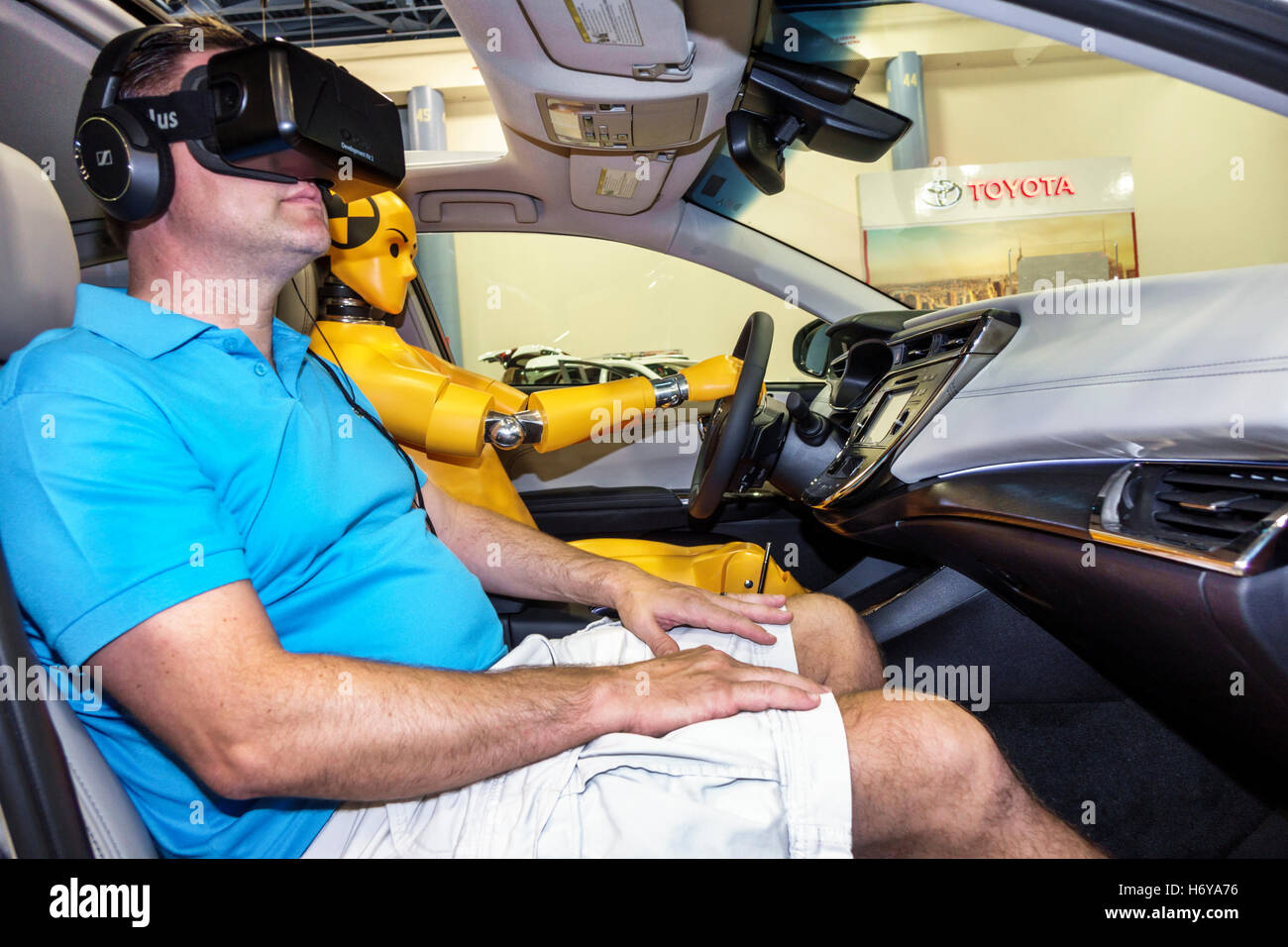 Miami Beach Florida,Centro Congressi,centro,interno,International Auto Show,nuovi modelli,shopping shopper shopping negozi mercati ma Foto Stock