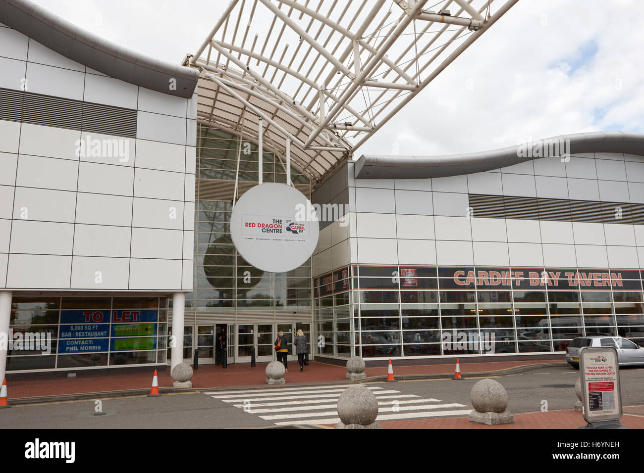 Il drago rosso Centre Cardiff Galles Regno Unito Foto Stock