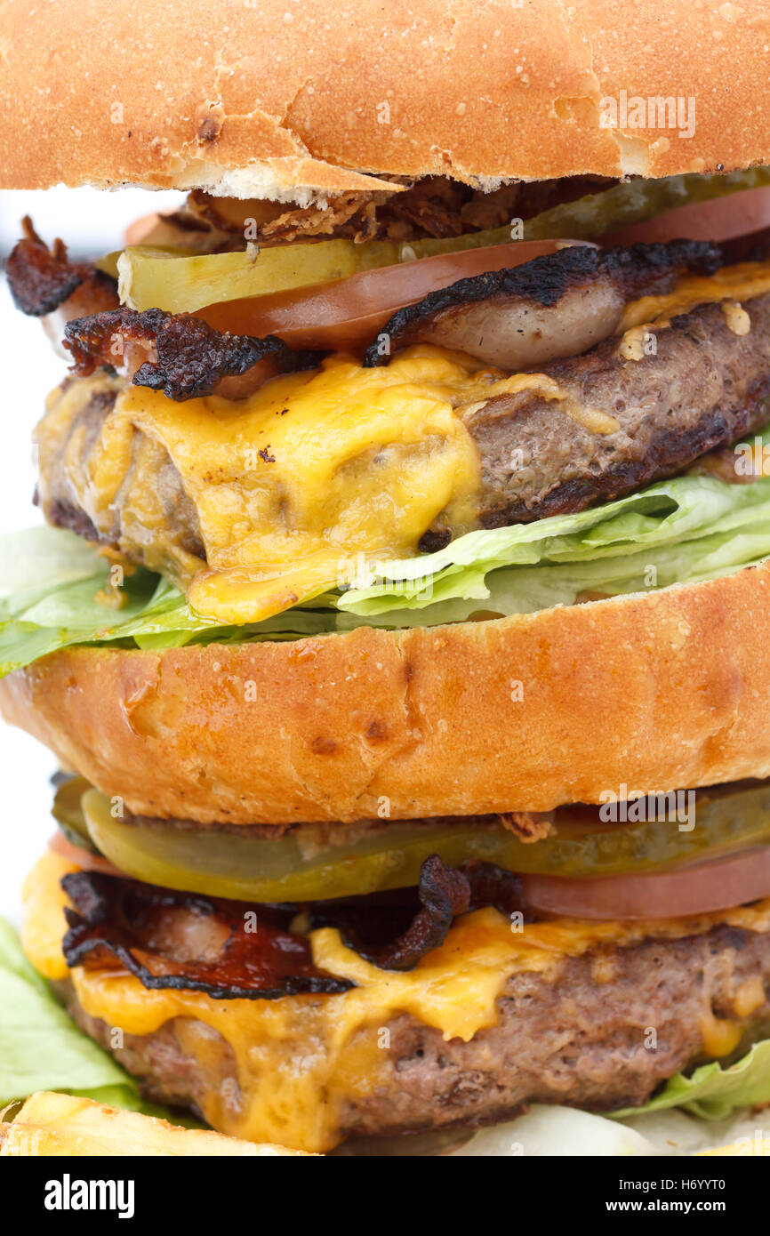 Unto doppio formaggio burger tower. Dettaglio. Foto Stock
