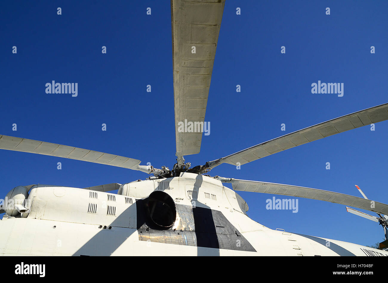 La lama (vite) di elicottero bianco Foto Stock