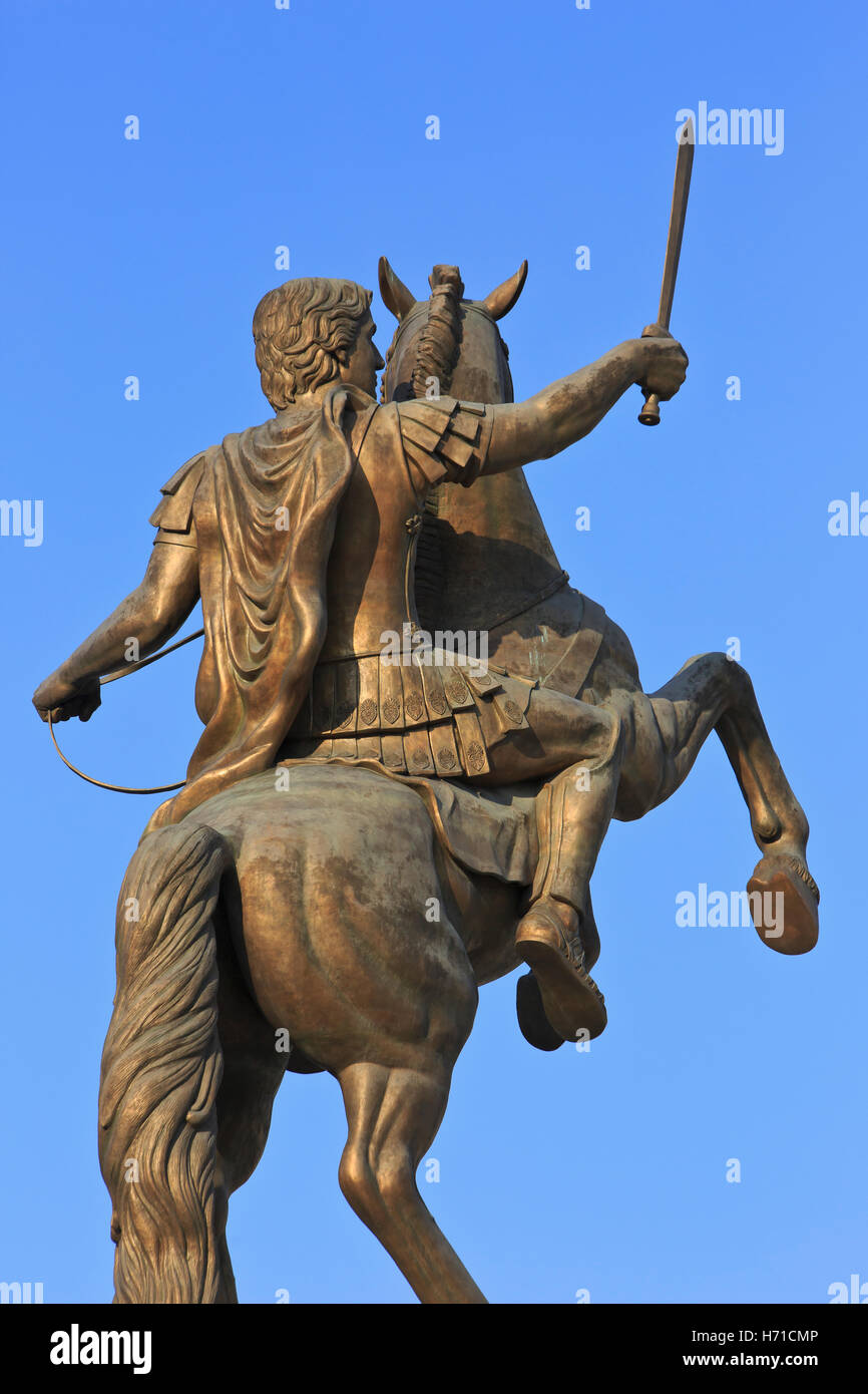 Statua di Alessandro il Grande (Warrior su una statua equestre) in Macedonia Square a Skopje in Macedonia Foto Stock