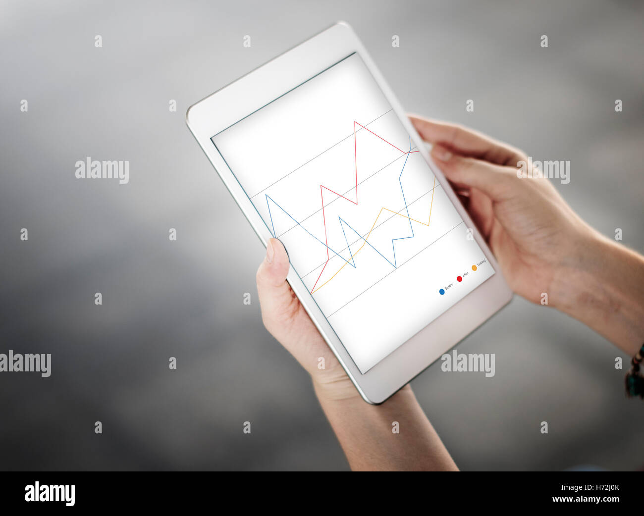 La crescita degli investimenti analisi con grafico a barre Concetto Foto Stock
