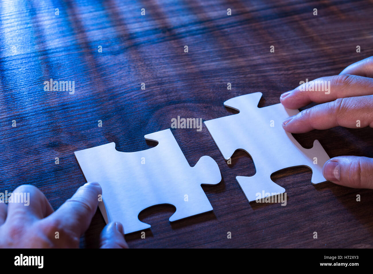 Gli esseri umani gli esseri umani persone persone folk Umano human essendo i rapporti aziendali trattare transazioni aziendali business lavoro business Foto Stock