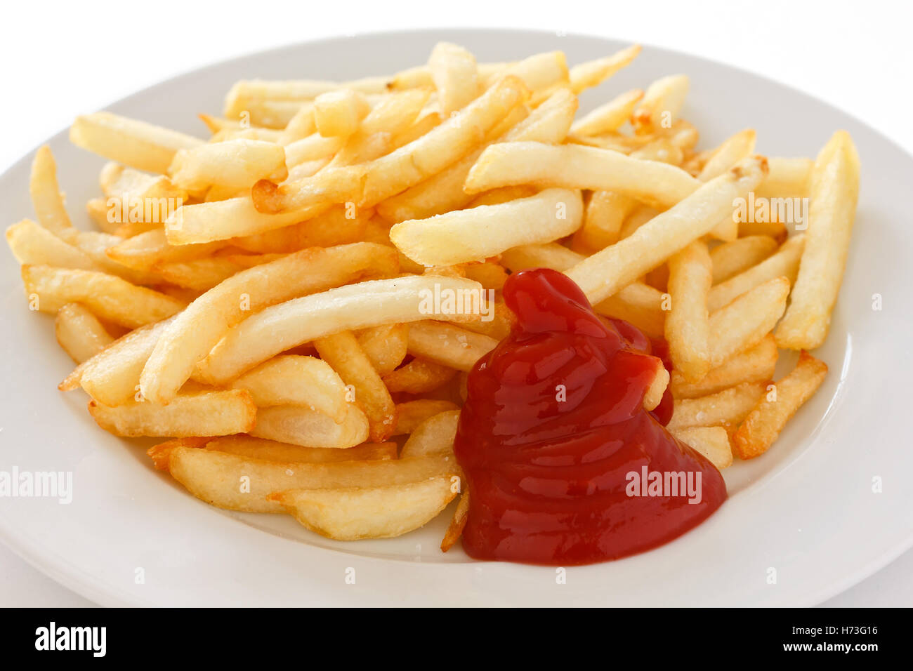 Croccante di patate fritte con ketchup pronto a mangiare Foto Stock