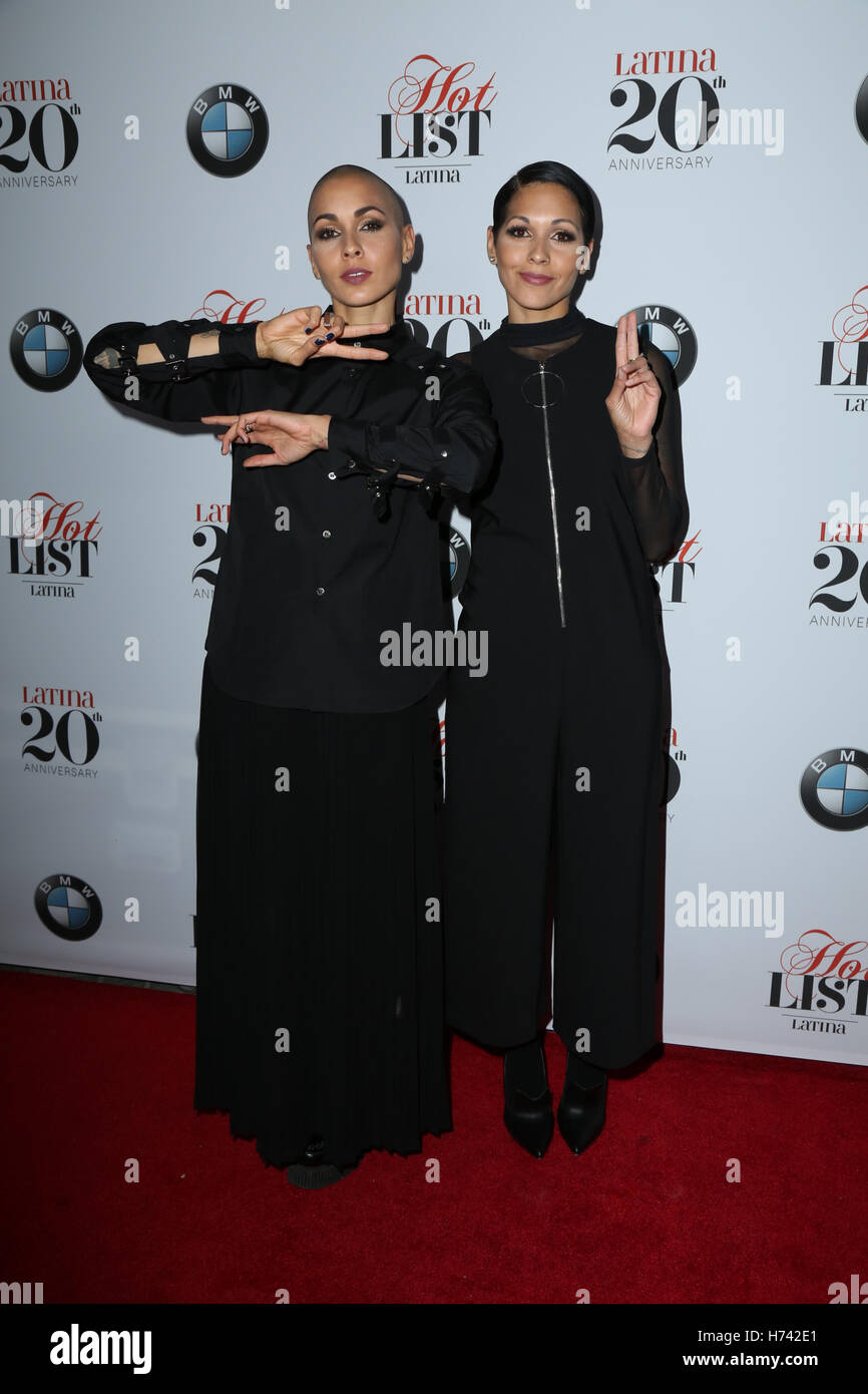 Los Angeles, Ca, Stati Uniti d'America. 02Nov, 2016. Nicole Albino, Natalie Albino, Nina Sky assiste Latina Magazine nel ventesimo anniversario celebrando 'Hollywood Hot List' Honorees a STK a Los Angeles il 2 novembre 2016 a Los Angeles, California. ( Credito: Parisa Afsahi/Media Punch)./Alamy Live News Foto Stock