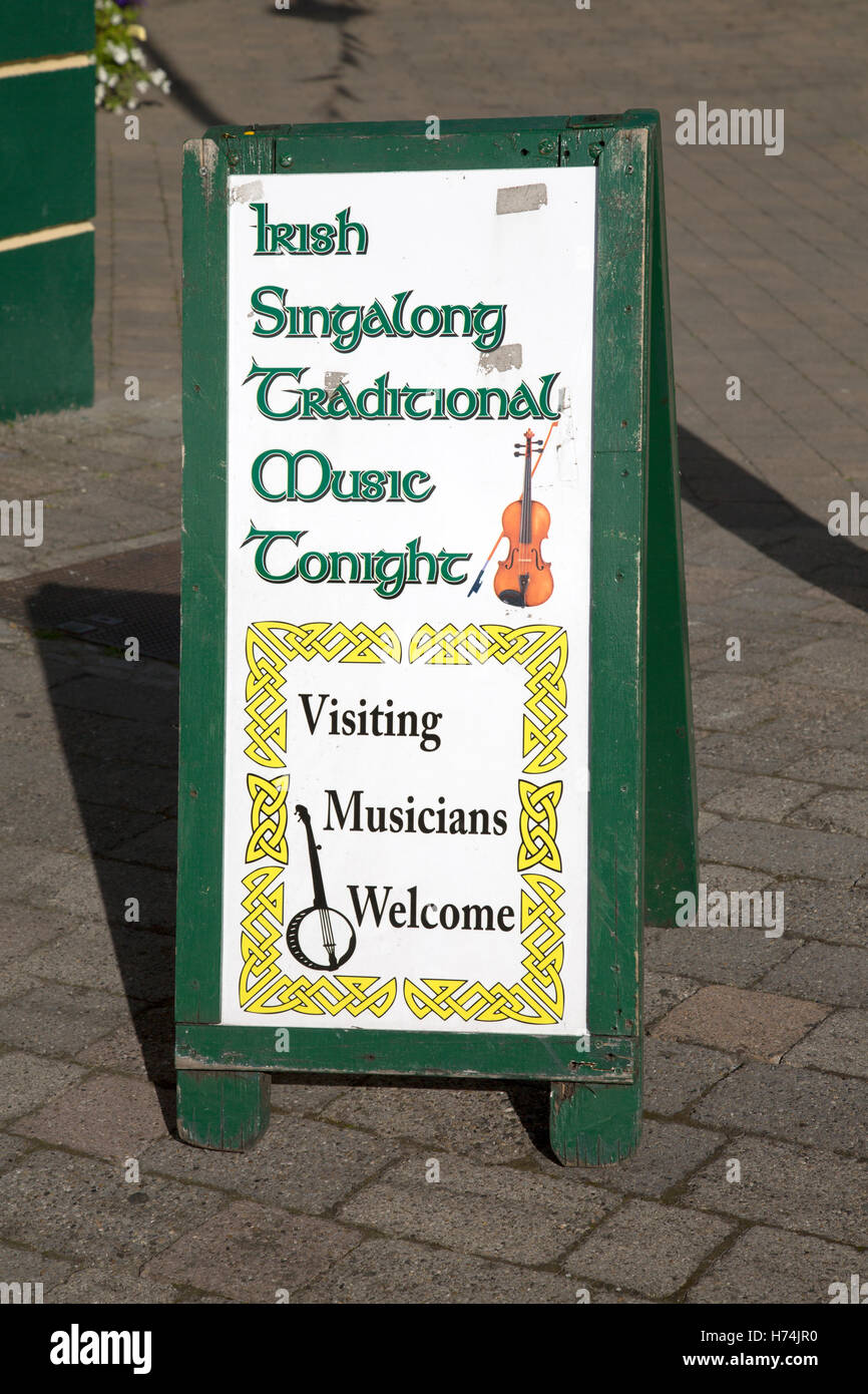 Corner House Bar musica tradizionale segno, Ardara, Donegal, Irlanda Foto Stock