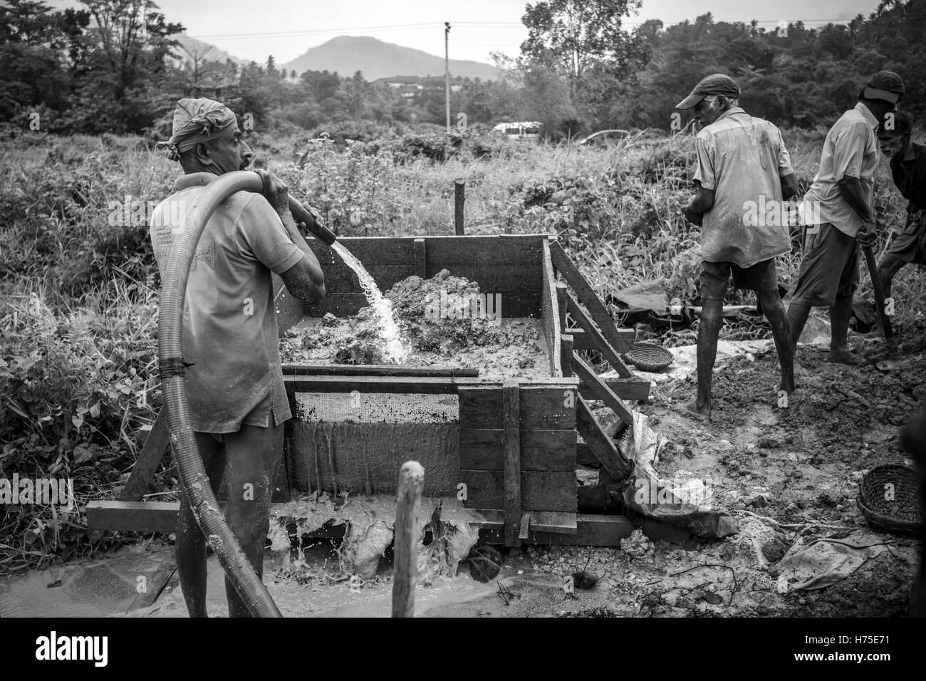 Gem Mining, Sri Lanka Foto Stock