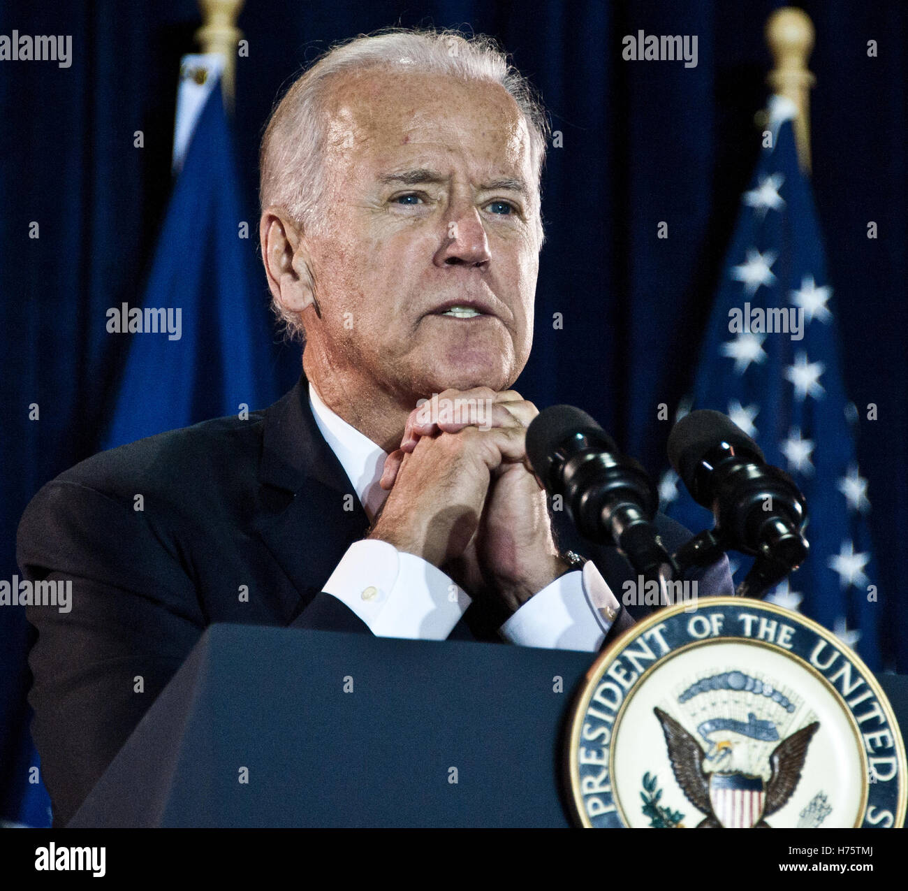 Philadelphia, PA, Stati Uniti d'America. Il 31 ottobre, 2016. Vice presidente Joe Biden campagne per Hillary Clinton. © Paul Froggatt/FamousPix/Alamy Stock Photo Foto Stock