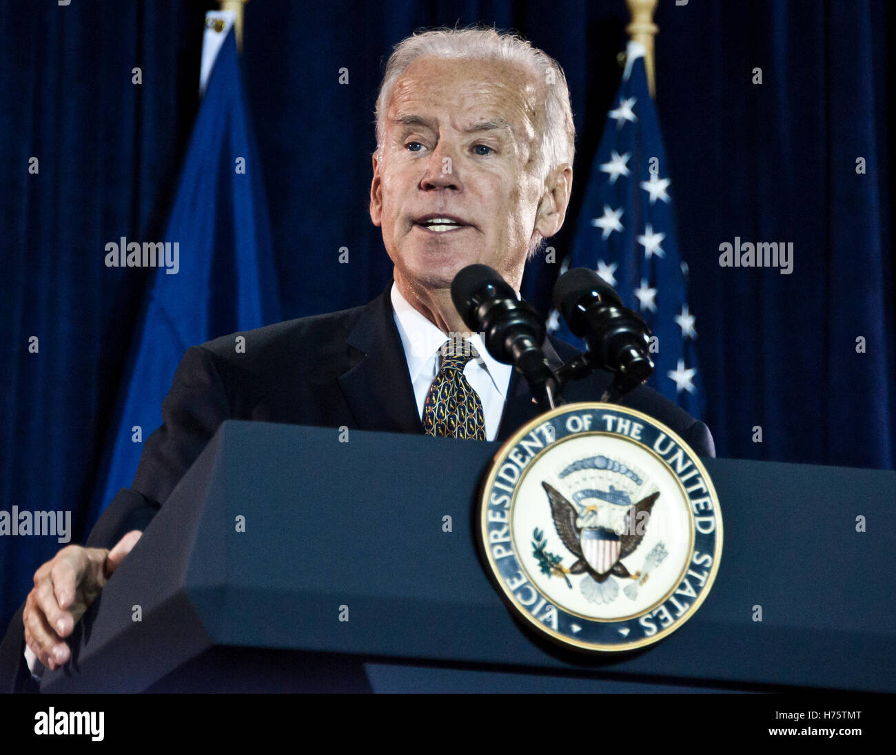 Philadelphia, PA, Stati Uniti d'America. Il 31 ottobre, 2016. Vice presidente Joe Biden campagne per Hillary Clinton. © Paul Froggatt/FamousPix/Alamy Stock Photo Foto Stock