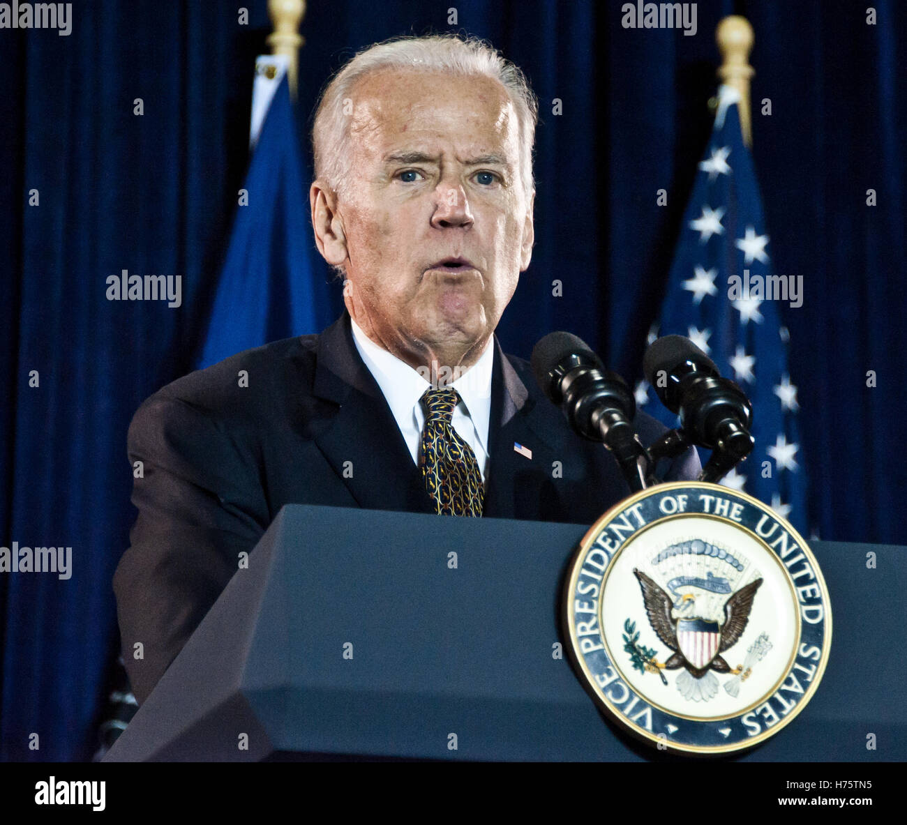 Philadelphia, PA, Stati Uniti d'America. Il 31 ottobre, 2016. Vice presidente Joe Biden campagne per Hillary Clinton. © Paul Froggatt/FamousPix/Alamy Stock Photo Foto Stock