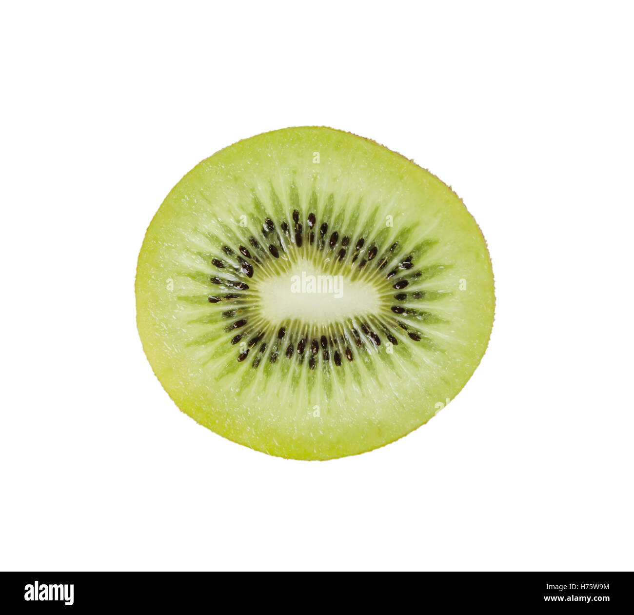 Sezione trasversale di ripe kiwi isolati su sfondo bianco Foto Stock