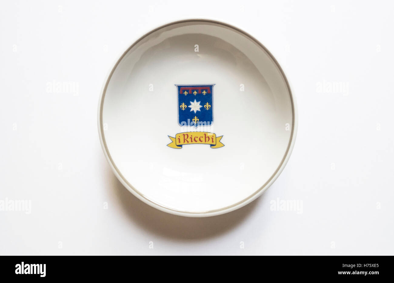 Un piatto di immersione con i ricchi logo di un high-end ristorante toscano in Washington, DC Foto Stock
