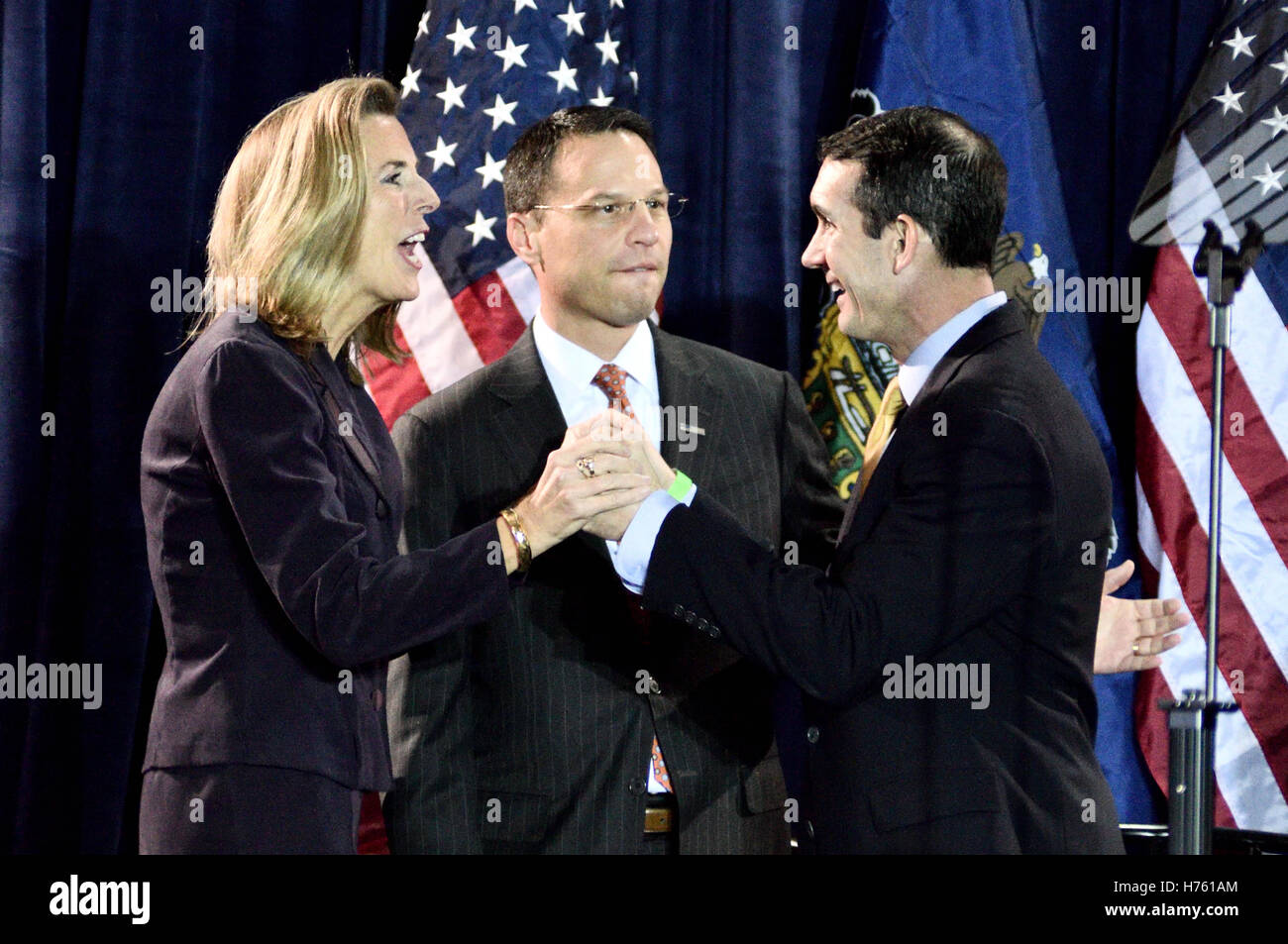 Vice presidente Joe Biden e casa leader democratico Nancy Pelosi headline Philadelphia città democratica Comitato Jefferson-Ja Foto Stock