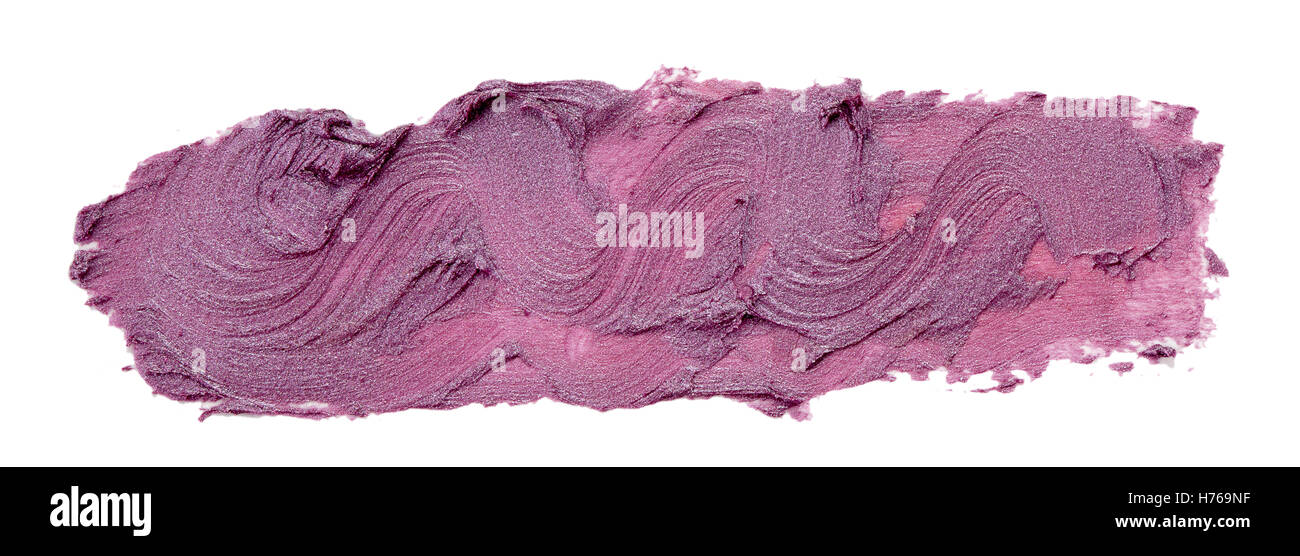 Macchiata viola rossetto isolati su sfondo bianco. Foto Stock