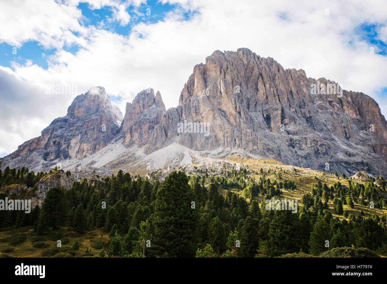 Dolomite mountains, val Gardena, Alto Adige, Italia Foto Stock
