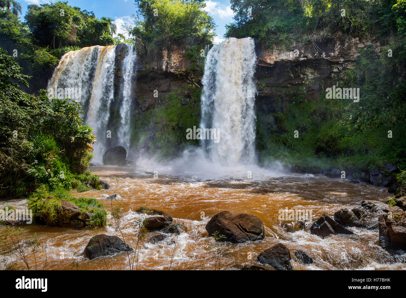 Due sorelle cade (Salto Dos Hermanas), Iguazu Falls, Argentina Foto Stock