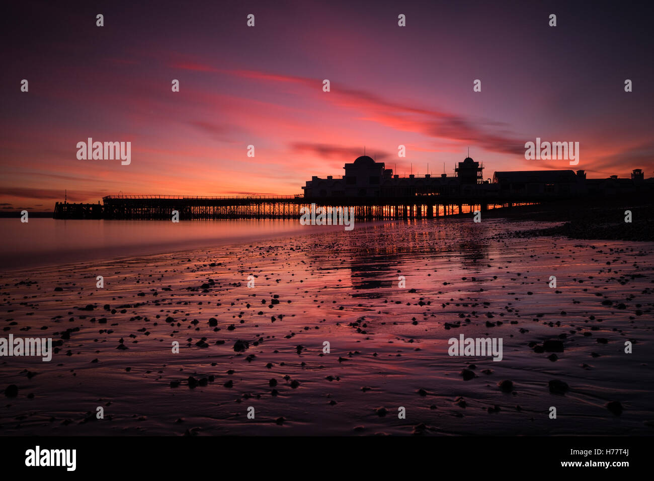 Tramonto a South Parade Pier a Southsea, Hampshire. Foto Stock