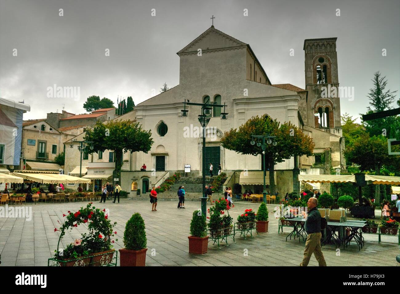 Piazza del Vescovado, Ravello e cattedrale. Foto Stock