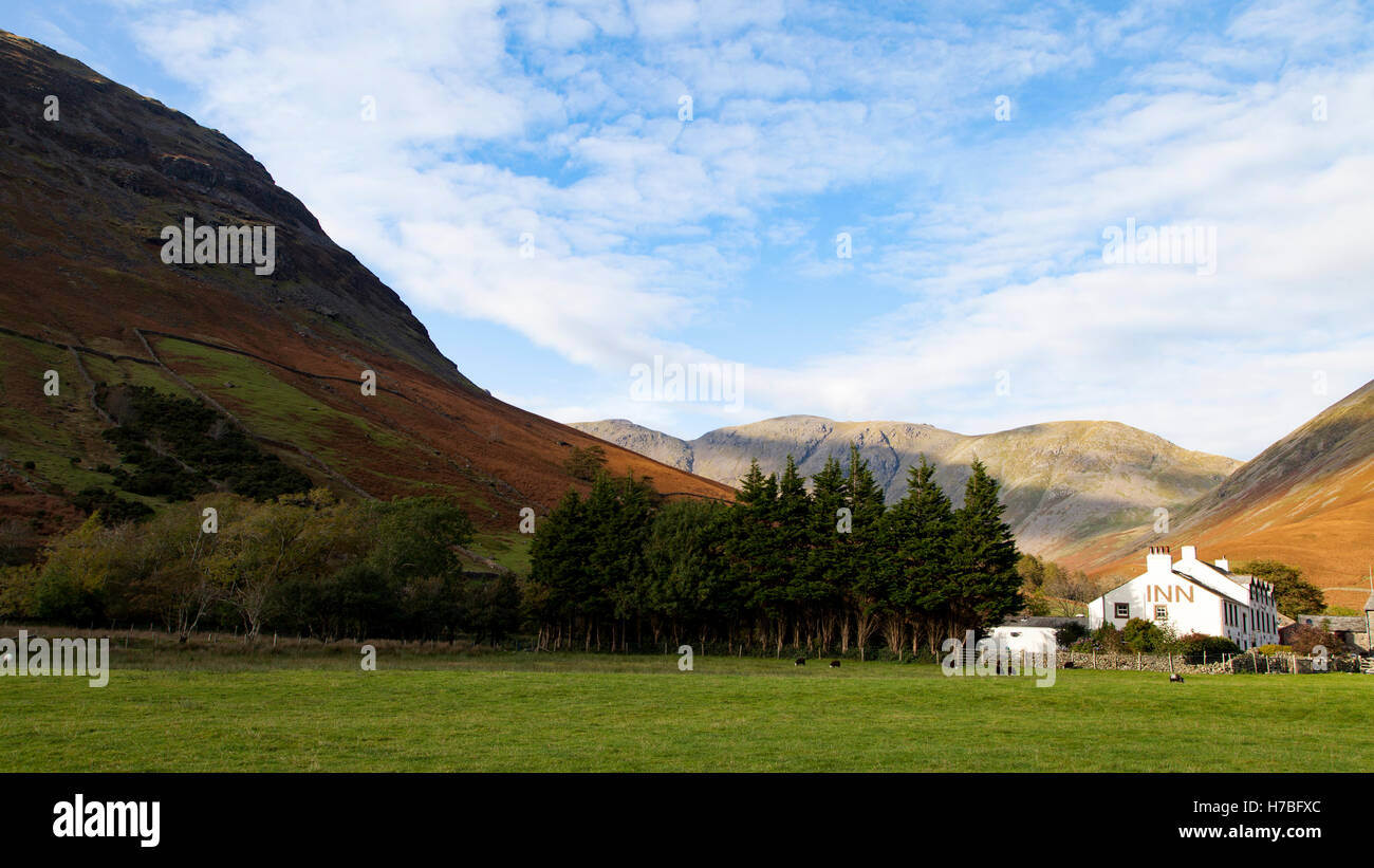 La locanda in testa Wasdale, Cumbria, nel distretto del lago del nord dell'Inghilterra. Foto Stock