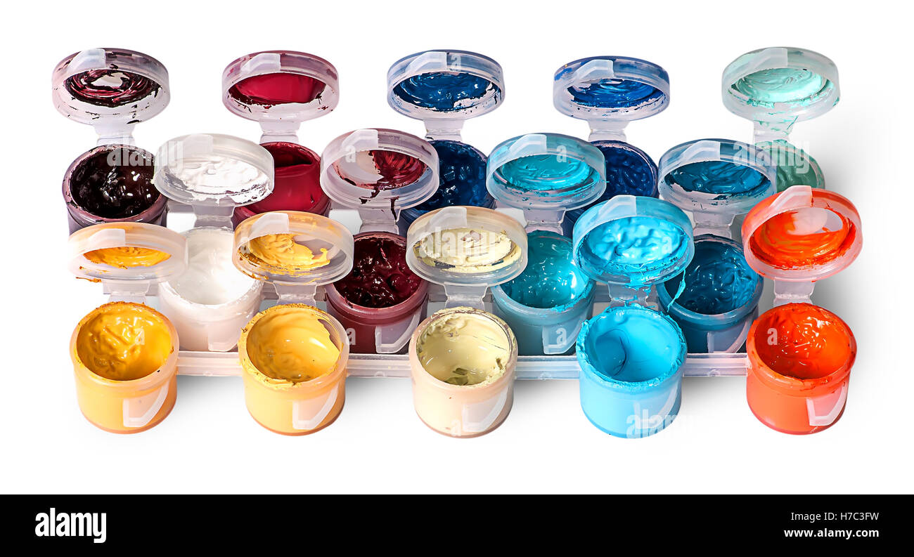 Set di colorate vernici acriliche in vasi aperti isolati su sfondo bianco Foto Stock