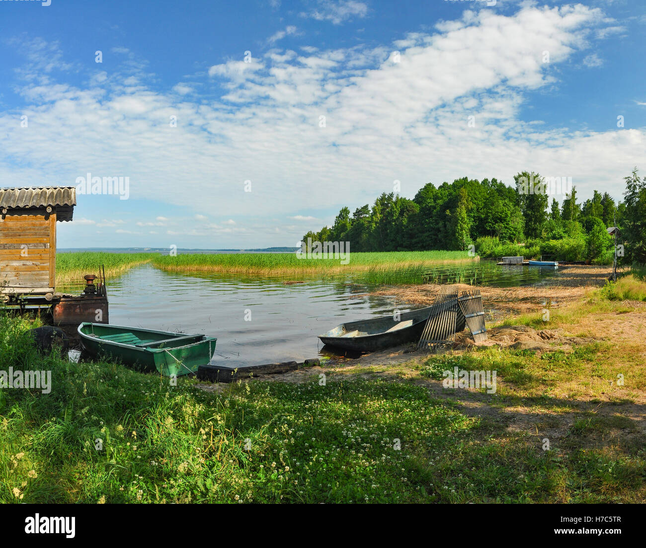 Mattina sul Lago di Otràdnoe nella regione di Leningrado Foto Stock