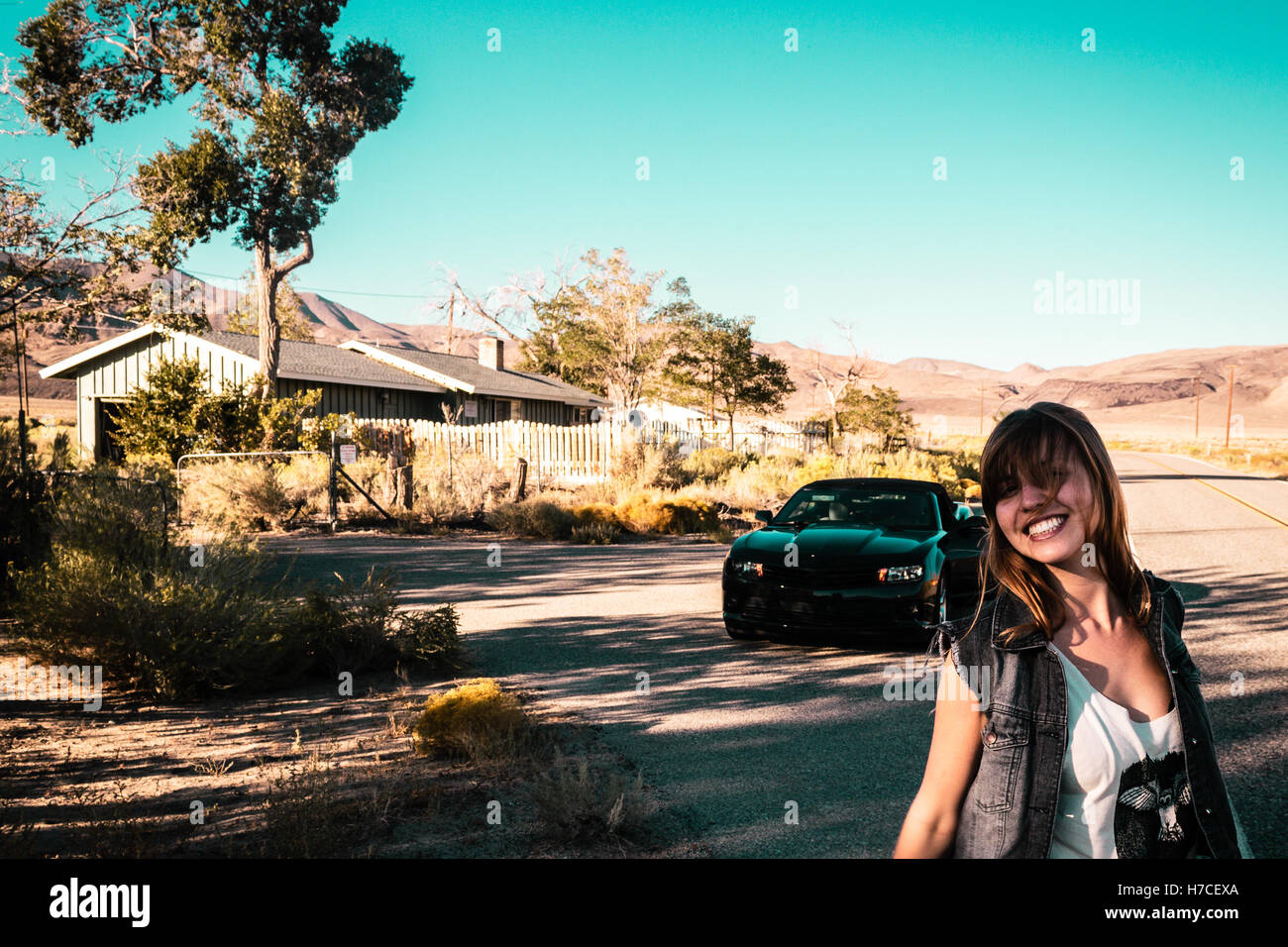 Foto della ragazza al Deserto Mojave in California Foto Stock