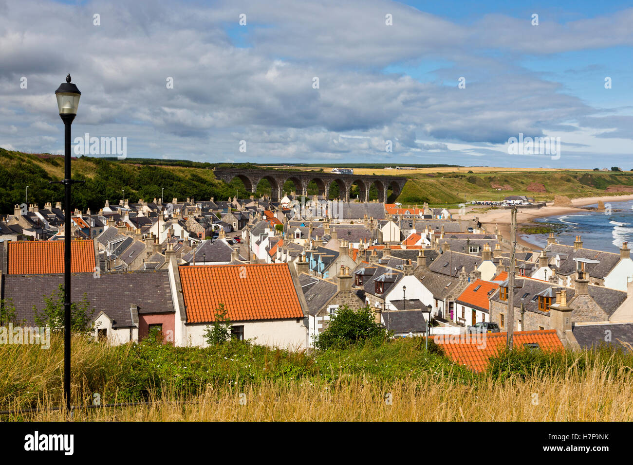 Vista sul borgo marinaro di Cullen Banffshire in Scozia Foto Stock