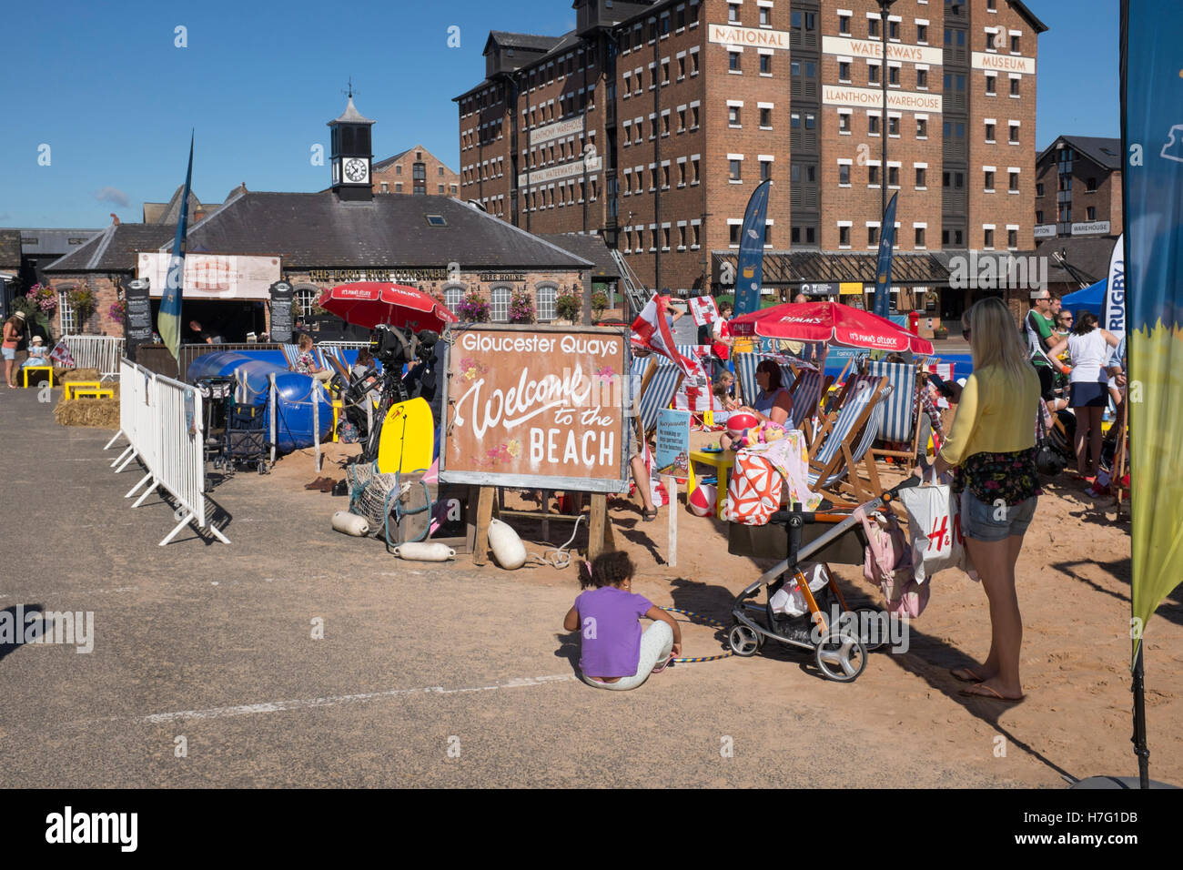 Beach rugby festival weekend a Gloucester docks nell Inghilterra del sud Foto Stock