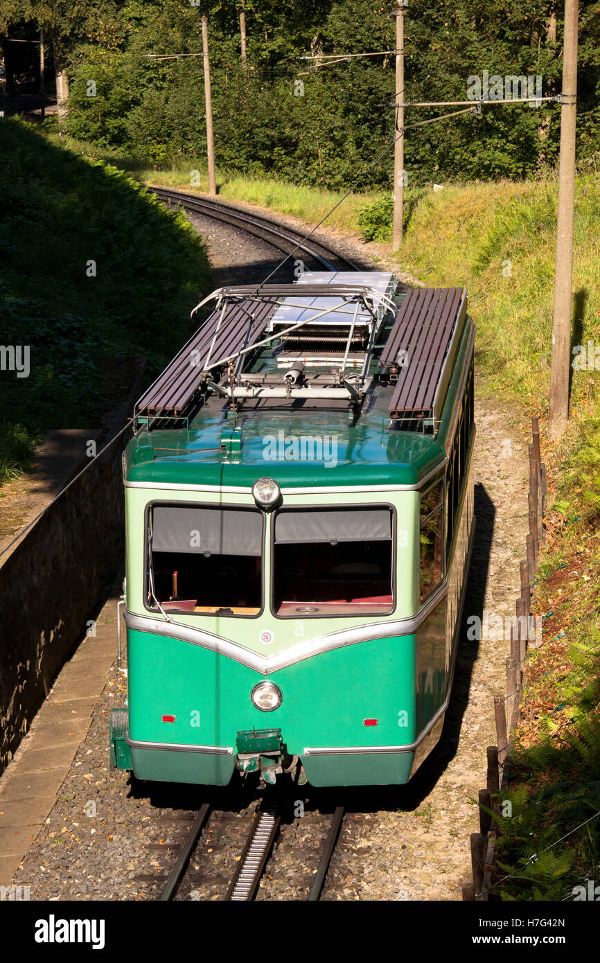 Germania, Siebenbirge, ferrovia a cremagliera a Drachenfels montagna, questa ferrovia a cremagliera è la più antica in Germania, dal 1883. Foto Stock
