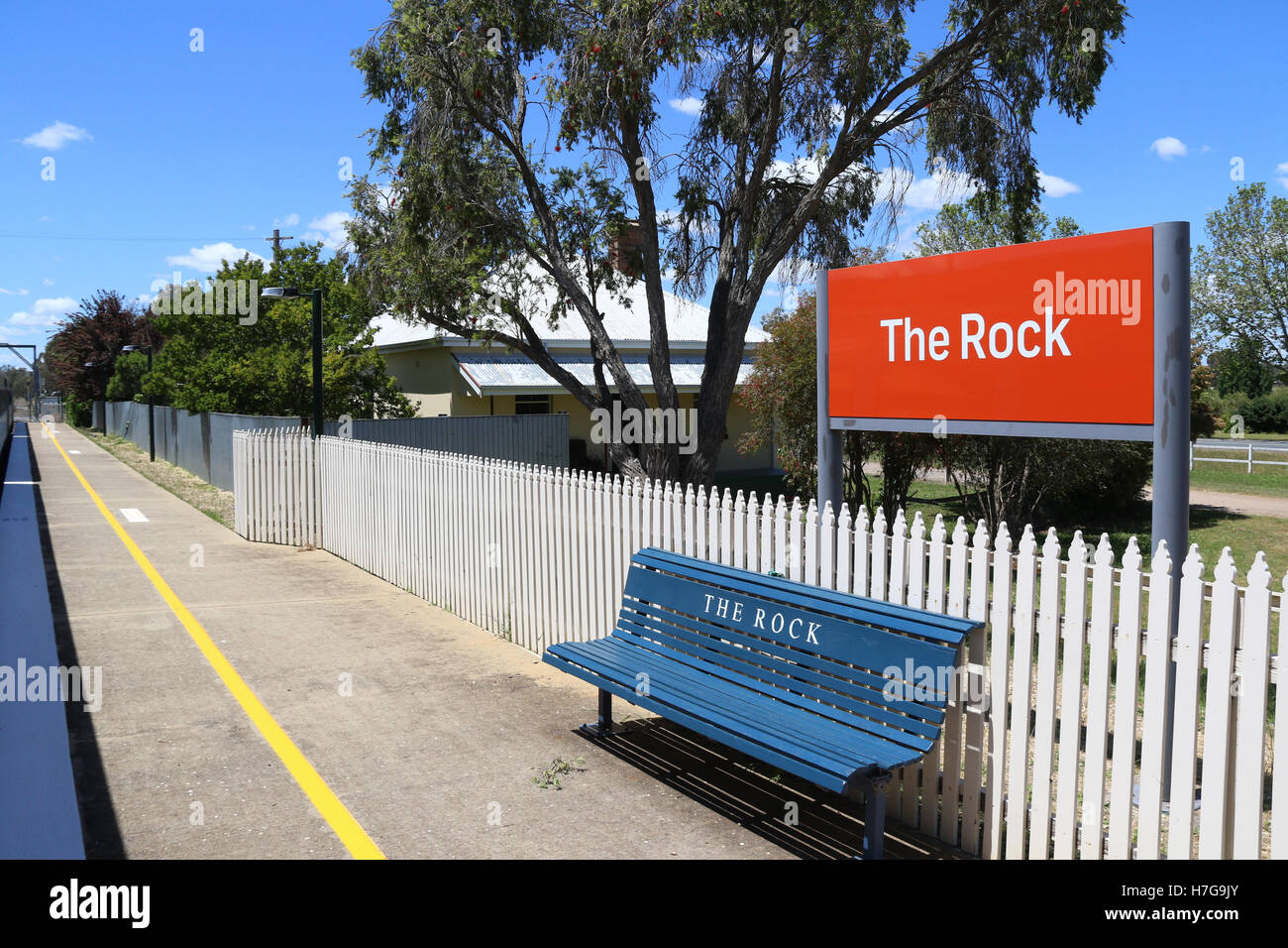 La Roccia stazione ferroviaria piattaforma nel NSW, Australia. Foto Stock