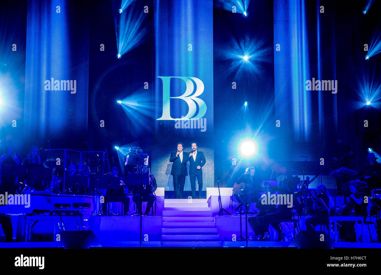 Bournemouth, Regno Unito. 05 Nov, 2016. Michael Ball e Alfie Boe live in concerto presso il Centro Internazionale di Bournemouth Credito: Charlie Raven/Alamy Live News Foto Stock