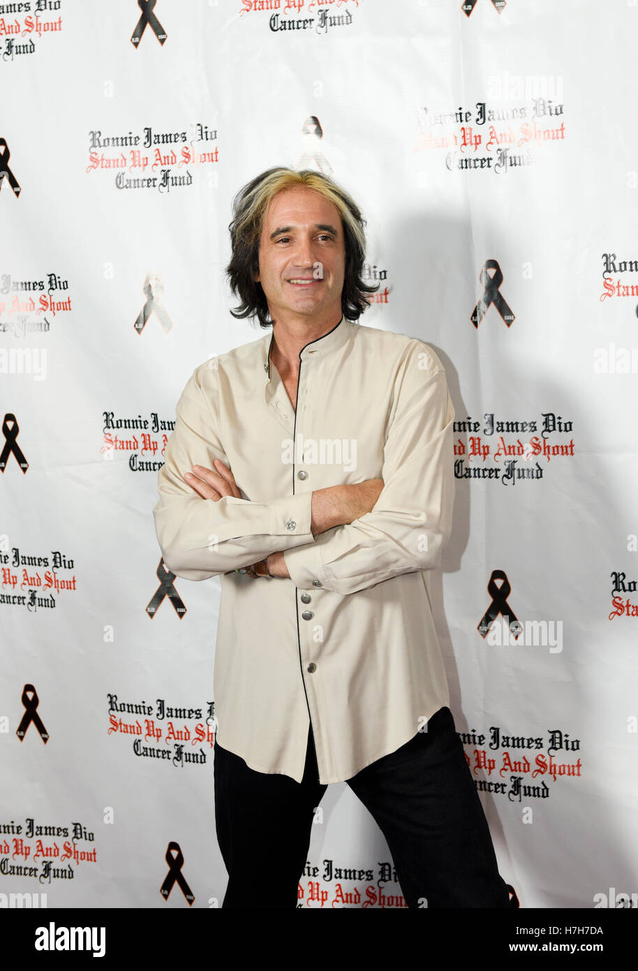 Los Angeles, California, USA. 4 Novembre, 2016. Pinz Bowling Center in Studio City California ha ospitato il 2016 Ronnie James Dio di alzarsi in piedi e gridare il cancro, del fondo vasca 4 Ronnie celebrity Bowling tournament. L evento è stato un successo enorme innalzamento $36,000per la ricerca sul cancro. Credito: Ken Howard/Alamy Live News Foto Stock