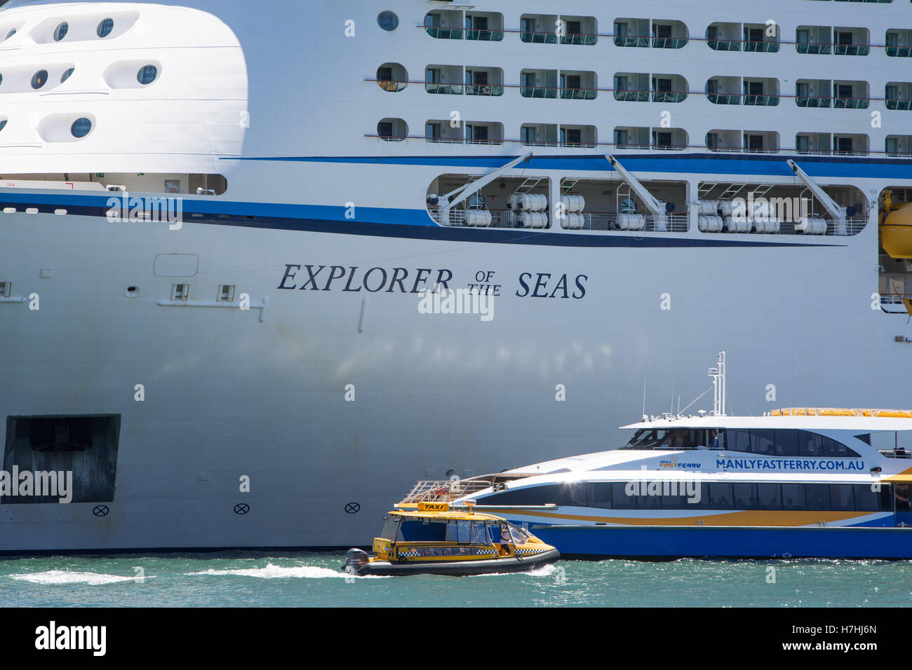 Royal Caribbean nave Explorer dei mari crociera attraccata al terminal passeggeri oltreoceano,Circular Quay di Sydney, Australia Foto Stock