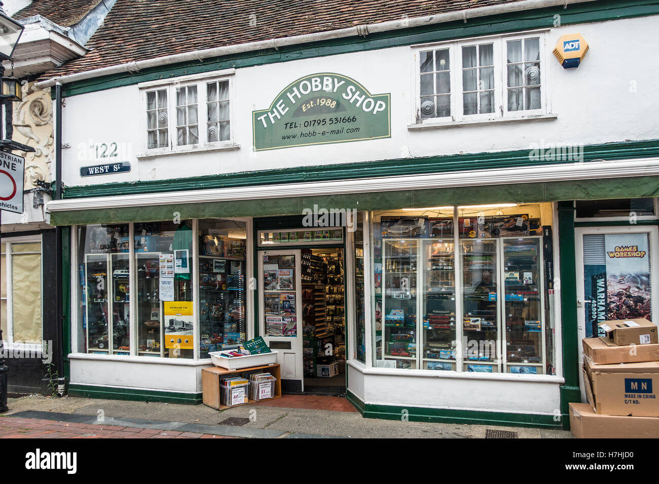 L'Hobby Shop modello di negozio West Street Faversham Kent England Foto Stock
