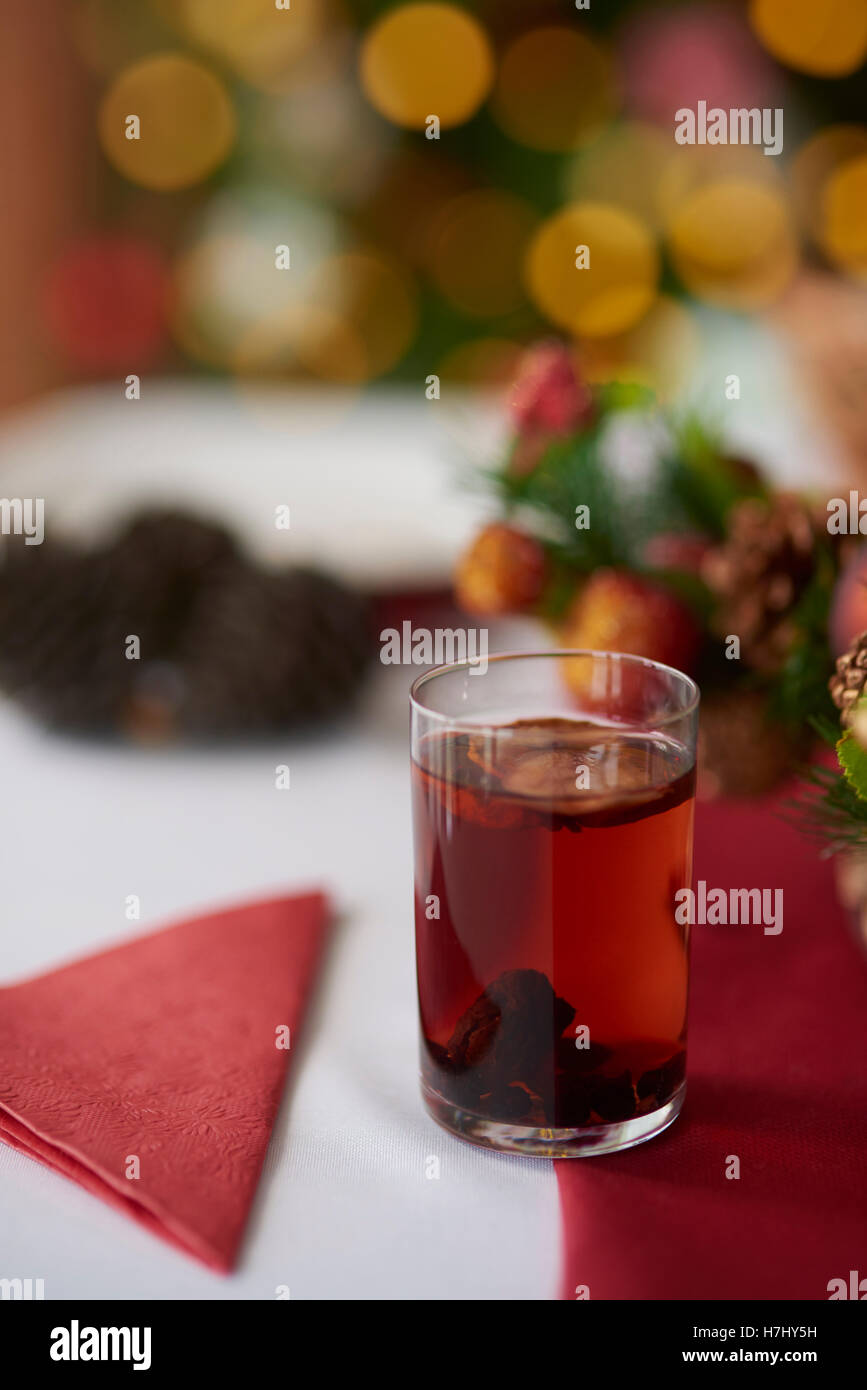 Bicchiere di conserva sulla tavola del Natale Foto Stock