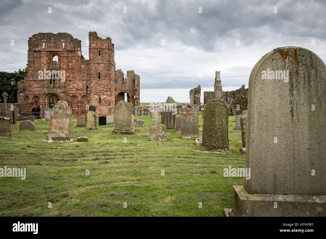 Lindisfarne Priory, Isola Santa, Northumberland, Inghilterra, Regno Unito, GB, l'Europa. Foto Stock
