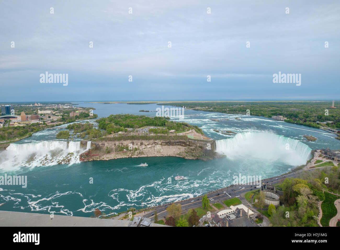 Americani e Cascata Horseshoe alle Cascate del Niagara Foto Stock