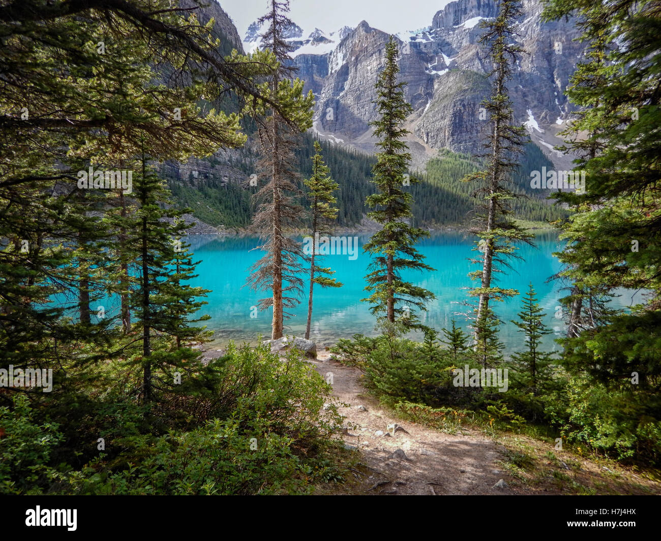 Il Lago Moraine nei pressi del Parco Nazionale di Jasper, Alberta, Canada Foto Stock