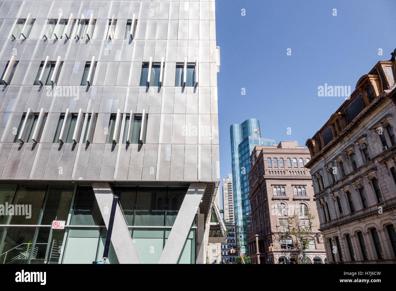 New York City,NY NYC Lower Manhattan,East Village,Cooper Union,college,istruzione superiore,campus,41 Cooper Square,edificio,Thom Mayne,architetto,Albert N. Foto Stock