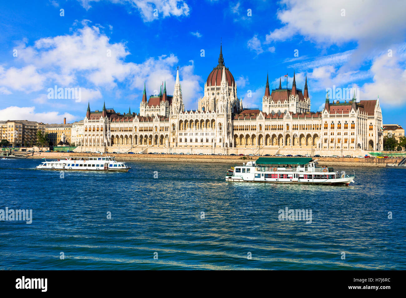 Punti di riferimento europeo - famoso edificio del Parlamento europeo a Budapest, Ungheria Foto Stock