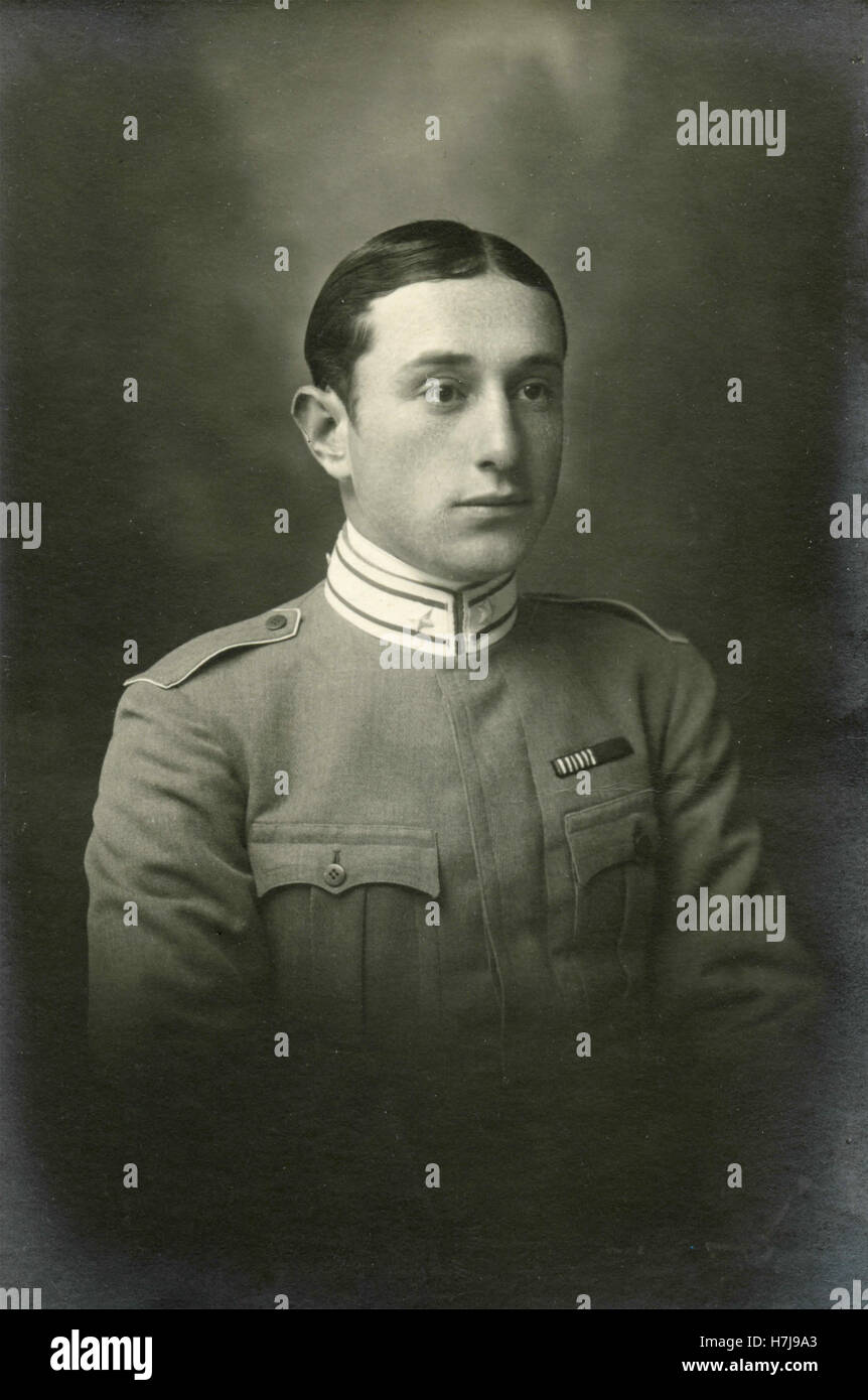 Ritratto di un ufficiale dell'Esercito Italiano Foto Stock